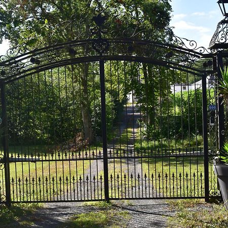 Chateau Roquehort Avec Ev Recharge Point 22Kw Monein ภายนอก รูปภาพ