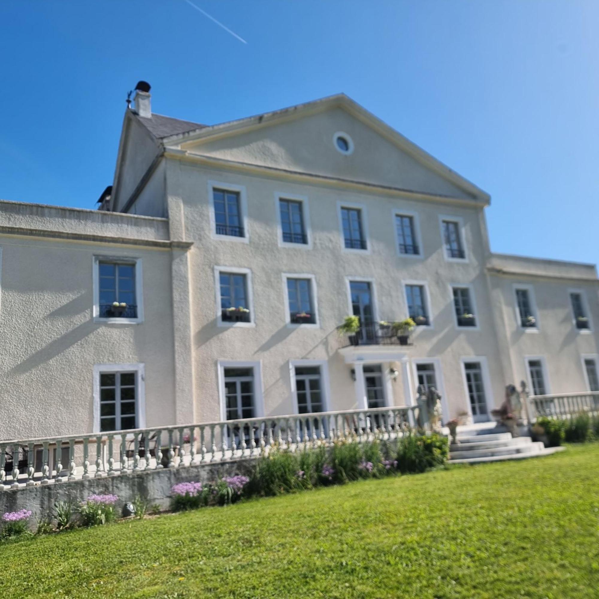 Chateau Roquehort Avec Ev Recharge Point 22Kw Monein ภายนอก รูปภาพ